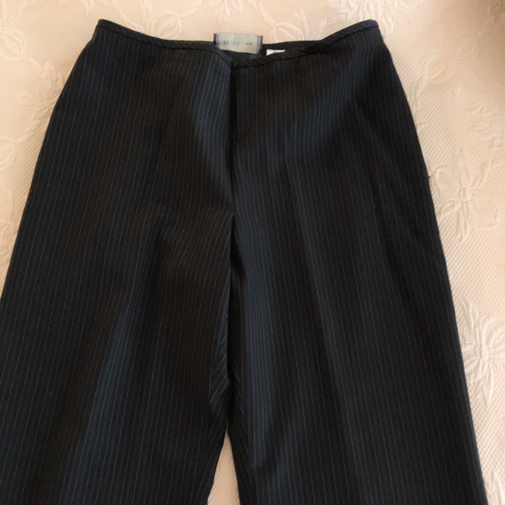 Like new! Black & blue pinstriped pant suit - Picture 9 of 10